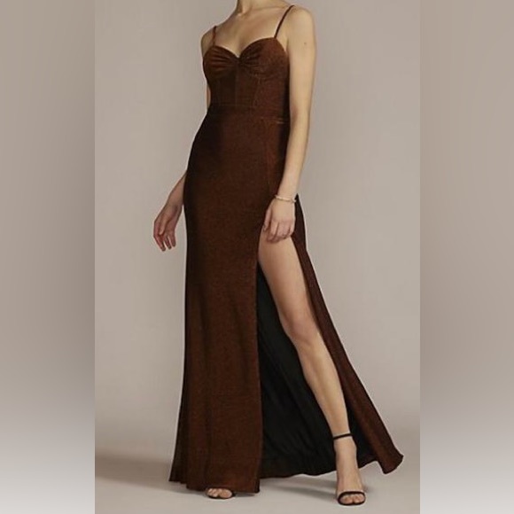 NWT Bronze Formal Dress Size 6 Perfect for the holidays - Picture 1 of 8